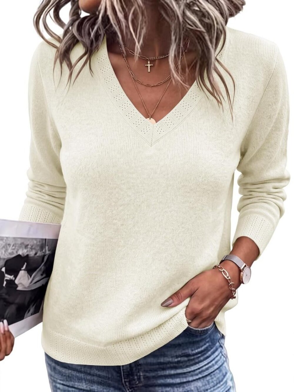 Cozy Women's Long Sleeve Lightweight Fall Sweater - Perfect for Layering & Style